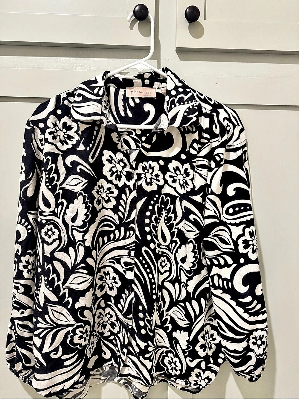 Philosophy Floral Blouse in Black & White Size Large Like New